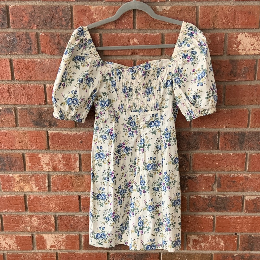 ASTR The Label White Blue Floral Puff Sleeve Dress - Picture 7 of 8